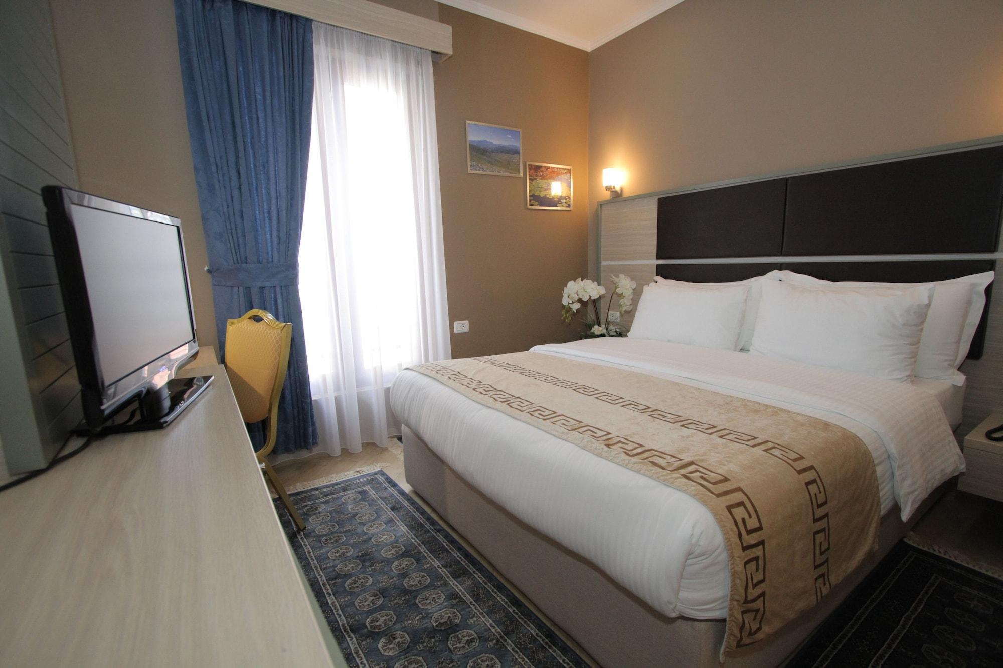 Capital Tirana Hotel Bruci Exterior photo