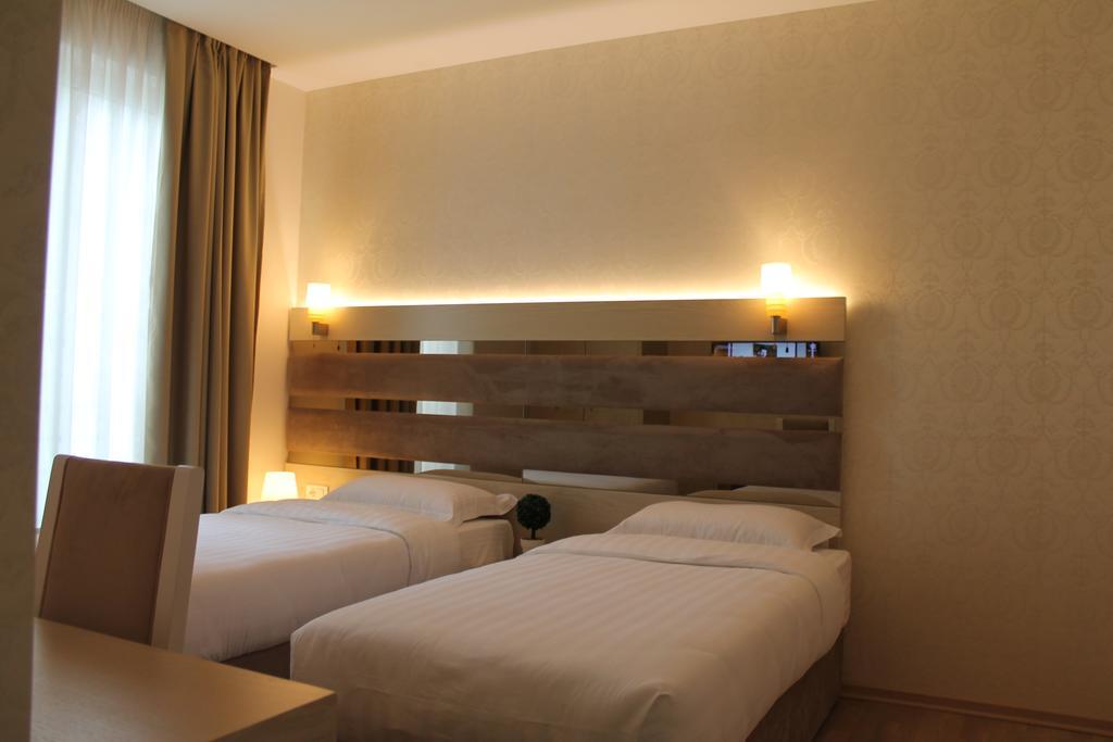 Capital Tirana Hotel Bruci Exterior photo